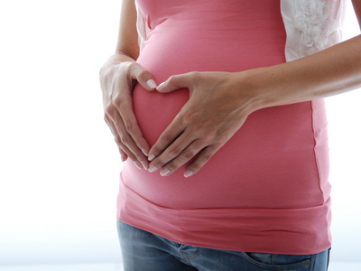 מתי חשוב לפנות לייעוץ רפואי במהלך ההריון?