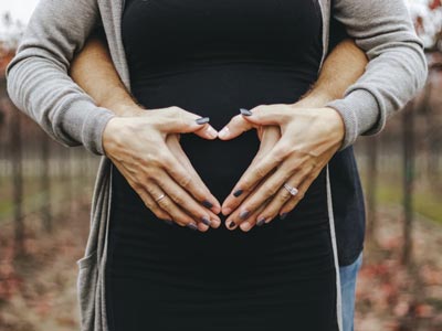 הומאופתיה עשויה לסייע לפתרון בעיות זוגיות בהריון